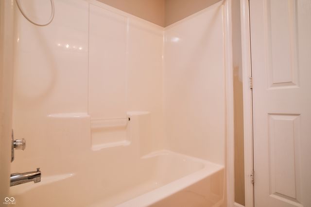 11813 Traymoore Drive, Fishers, IN 46038