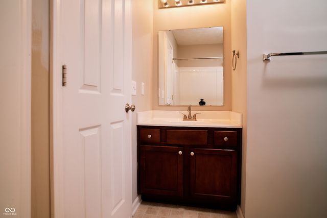 11813 Traymoore Drive, Fishers, IN 46038