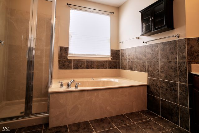 11813 Traymoore Drive, Fishers, IN 46038