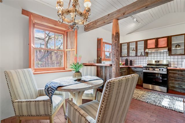 654 B San Francisco, Santa Fe, NM 87501