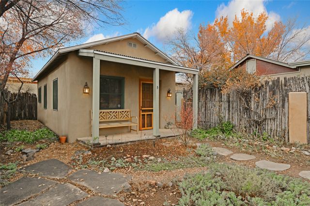 654 B San Francisco, Santa Fe, NM 87501