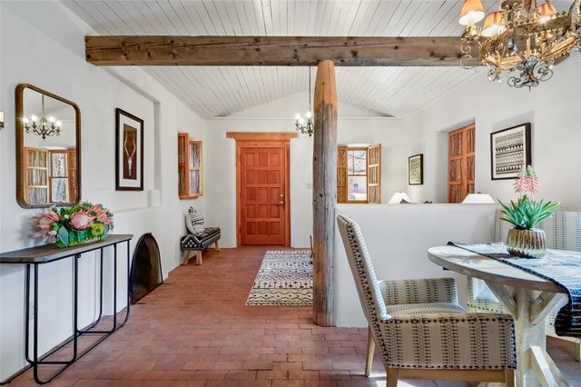 654 B San Francisco, Santa Fe, NM 87501