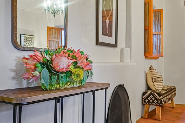 654 B San Francisco, Santa Fe, NM 87501