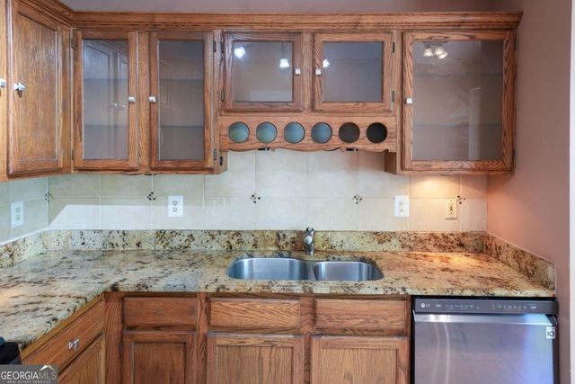 1046 Redan Trace, Stone Mountain, GA 30088
