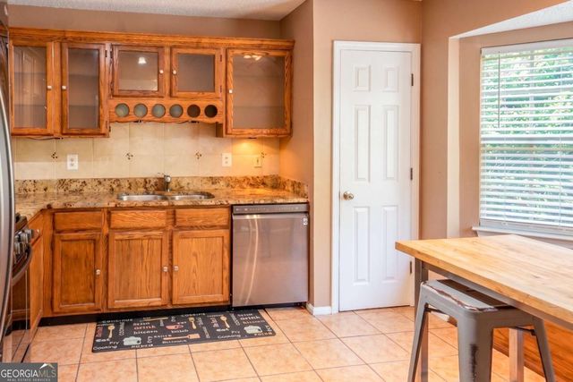 1046 Redan Trace, Stone Mountain, GA 30088