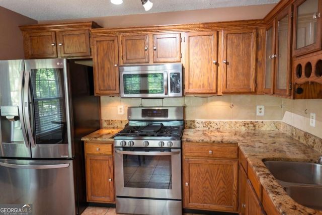 1046 Redan Trace, Stone Mountain, GA 30088