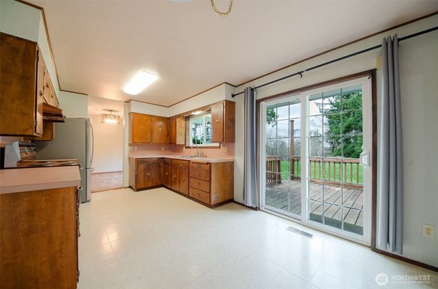 1487 Centralia Alpha Road, Chehalis, WA 98532