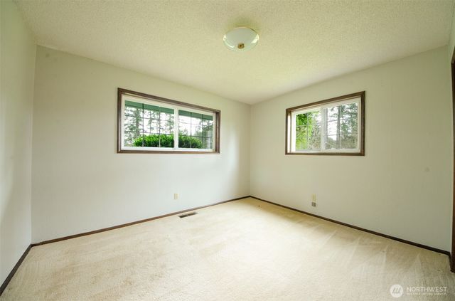 1487 Centralia Alpha Road, Chehalis, WA 98532