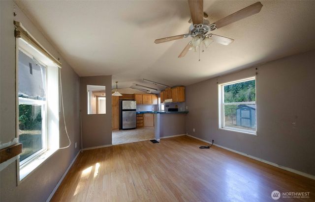 1487 Centralia Alpha Road, Chehalis, WA 98532