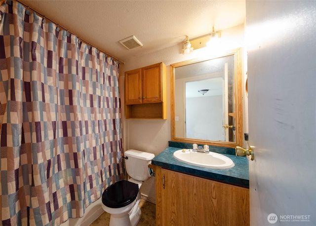 1487 Centralia Alpha Road, Chehalis, WA 98532