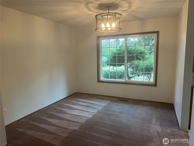 1487 Centralia Alpha Road, Chehalis, WA 98532