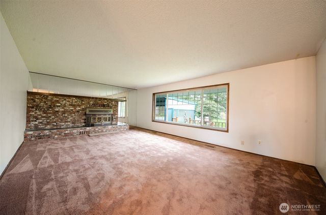 1487 Centralia Alpha Road, Chehalis, WA 98532