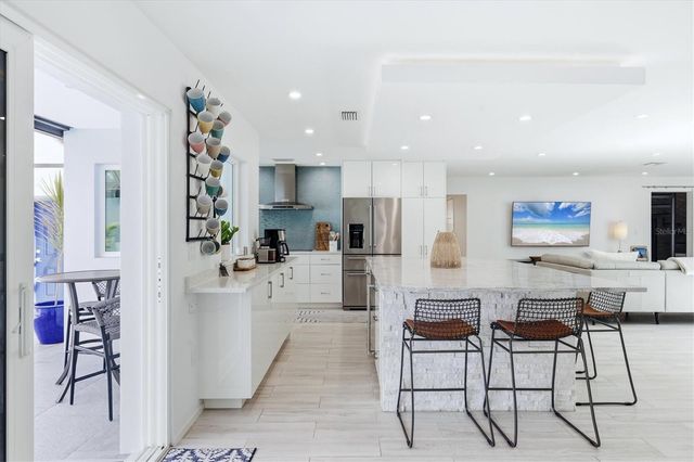 3694 GLEN OAKS MANOR DRIVE, Sarasota, FL 34232