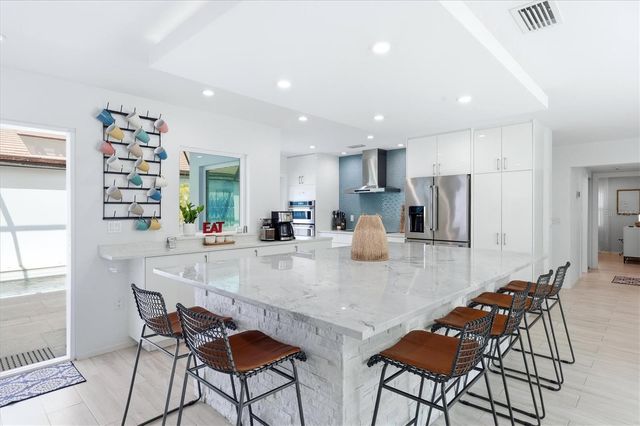 3694 GLEN OAKS MANOR DRIVE, Sarasota, FL 34232