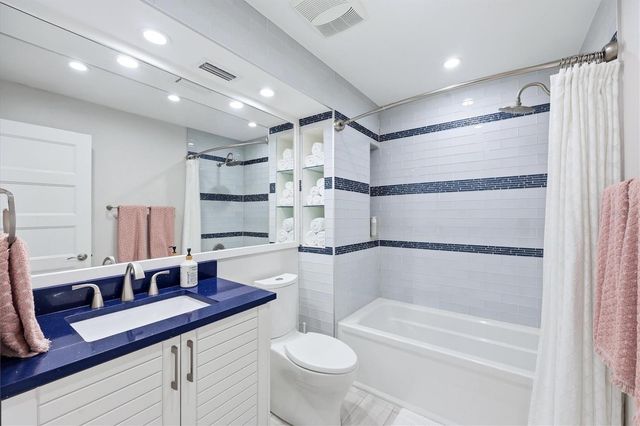 3694 GLEN OAKS MANOR DRIVE, Sarasota, FL 34232