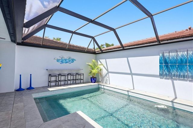 3694 GLEN OAKS MANOR DRIVE, Sarasota, FL 34232
