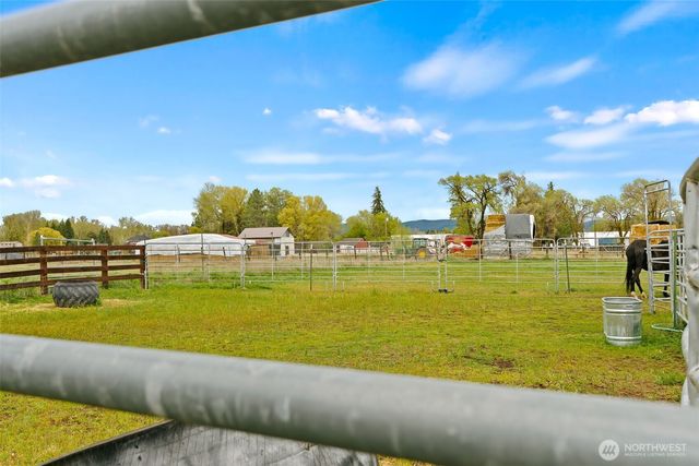 3320 Wilson Creek Road, Ellensburg, WA 98926