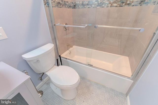 8320 HILLENDALE RD, Baltimore, MD 21234