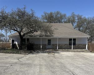 21122 W State Hwy 71 A, Spicewood, TX 78669