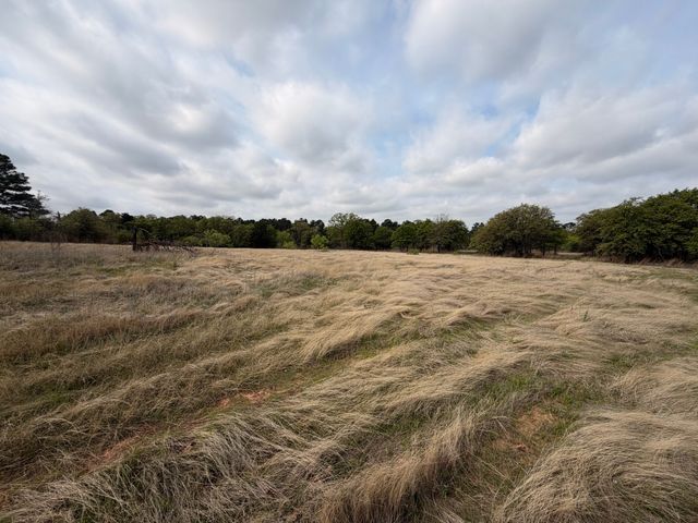 2548 County Road 2690, Alvord, TX 76225