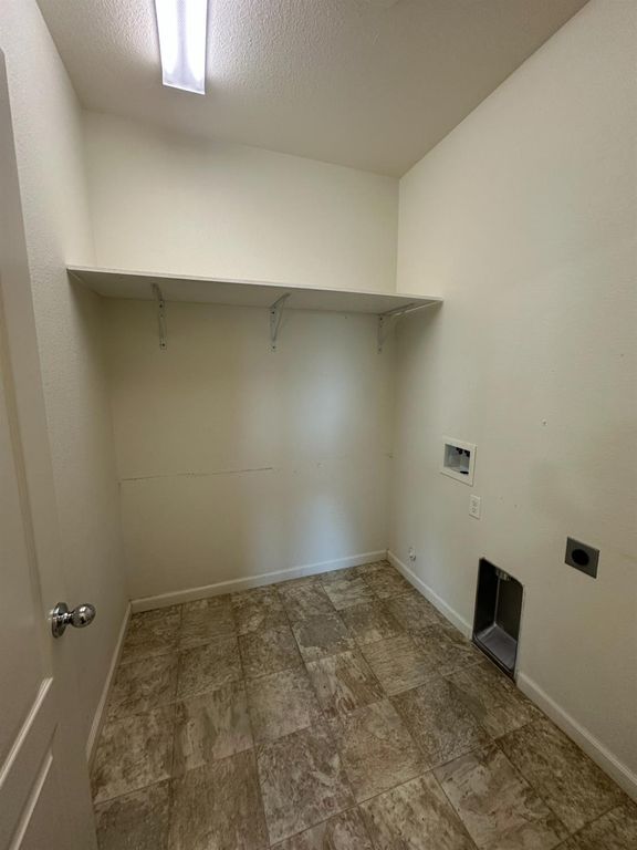 Image 12 of property listing at 5448 E Laurite Avenue, Fresno, CA 93727