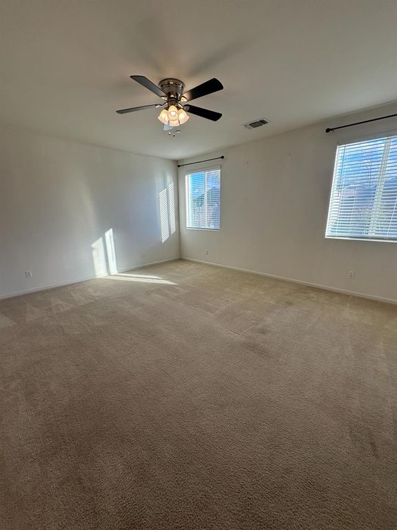 Image 15 of property listing at 5448 E Laurite Avenue, Fresno, CA 93727