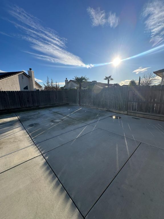 Image 21 of property listing at 5448 E Laurite Avenue, Fresno, CA 93727