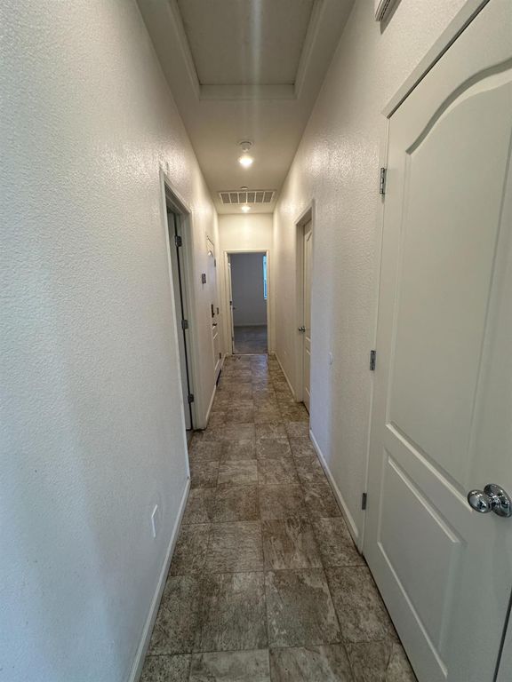 Image 5 of property listing at 5448 E Laurite Avenue, Fresno, CA 93727