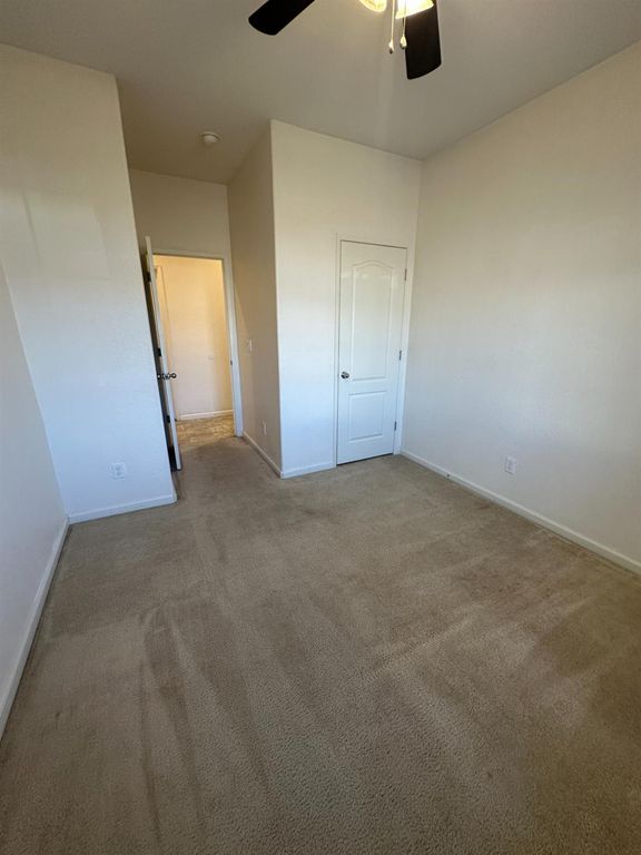 Image 7 of property listing at 5448 E Laurite Avenue, Fresno, CA 93727