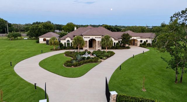6810 Anthonia Lane, Richmond, TX 77406