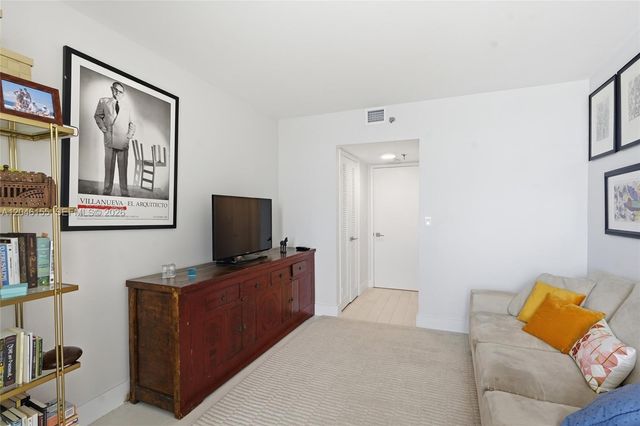 9 Island Ave 705, Miami Beach, FL 33139
