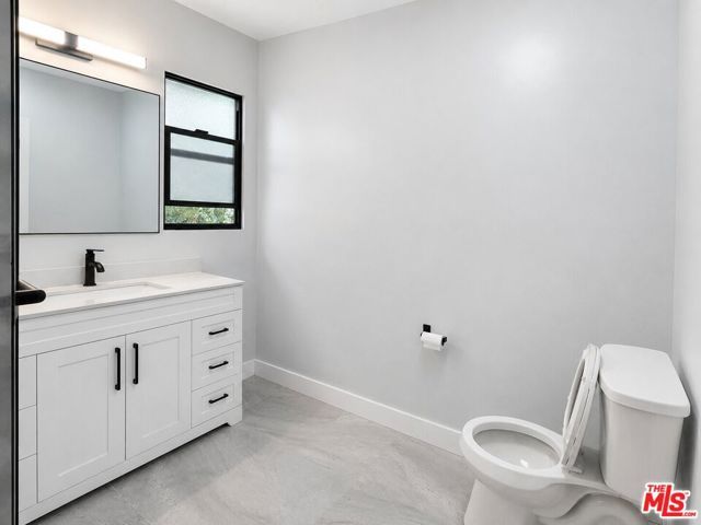 6132 Whitsett Avenue, Los Angeles, CA 91606
