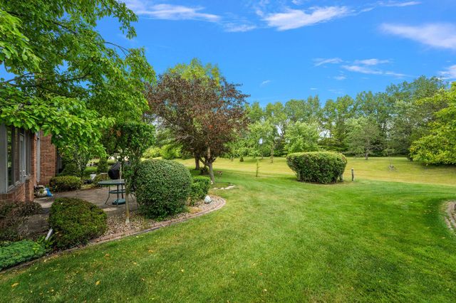 47 Glen Eagles Drive, Schererville, IN 46375