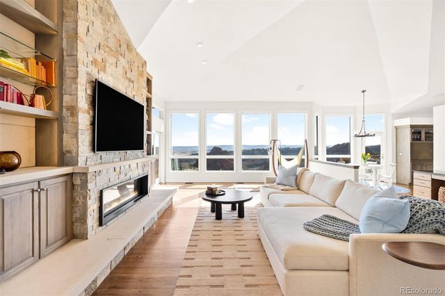 10592 Harebell Run, Littleton, CO 80125