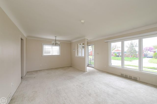 20313 Alger Street, Saint Clair Shores, MI 48080