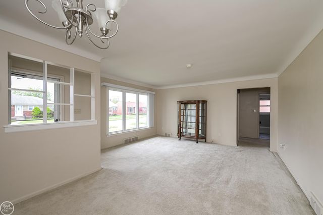 20313 Alger Street, Saint Clair Shores, MI 48080