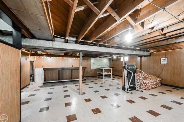 20313 Alger Street, Saint Clair Shores, MI 48080