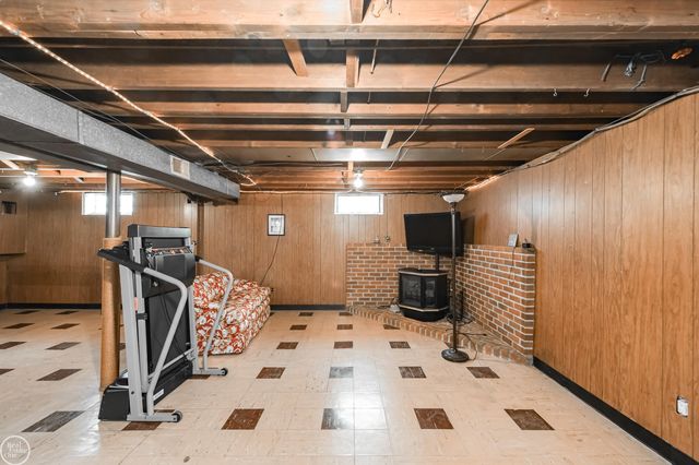 20313 Alger Street, Saint Clair Shores, MI 48080