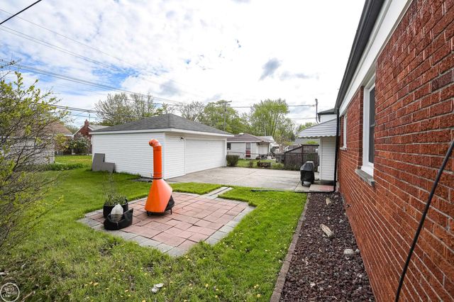 20313 Alger Street, Saint Clair Shores, MI 48080