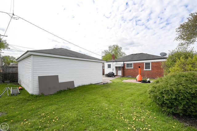 20313 Alger Street, Saint Clair Shores, MI 48080