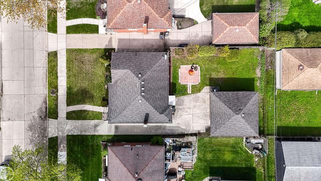 20313 Alger Street, Saint Clair Shores, MI 48080