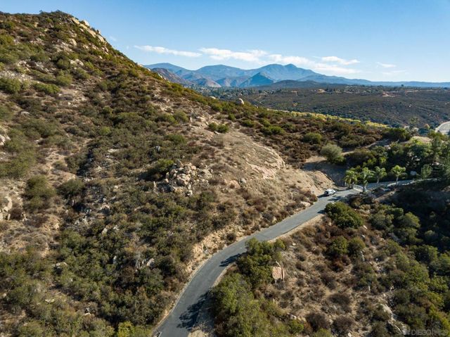 Camino Arriba, Ramona, CA 92065