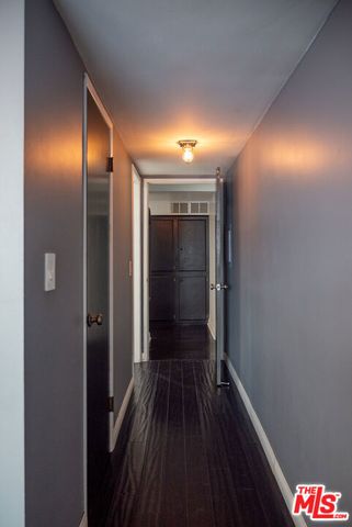 7259 Hillside Avenue 202, Los Angeles, CA 90046