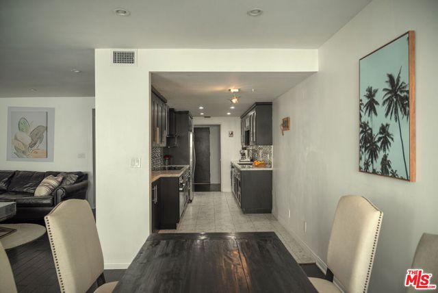 7259 Hillside Avenue 202, Los Angeles, CA 90046