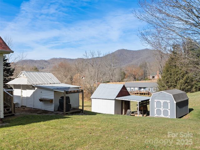 4739 Old Clyde Road, Clyde, NC 28721