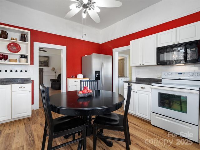 4739 Old Clyde Road, Clyde, NC 28721