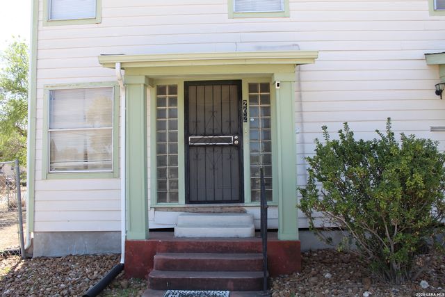 202 Senisa, San Antonio, TX 78228