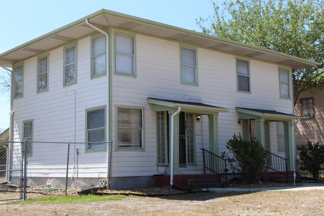 202 Senisa, San Antonio, TX 78228