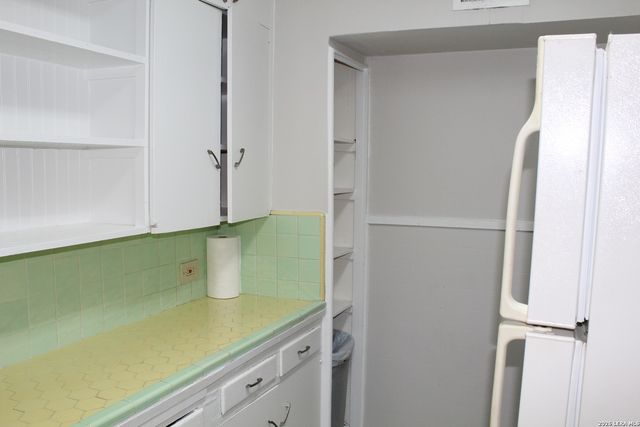 202 Senisa, San Antonio, TX 78228