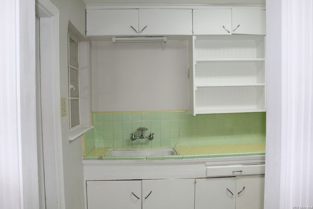 202 Senisa, San Antonio, TX 78228